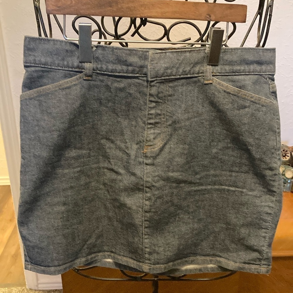 Gap Hip Hugger Stretch Skirt